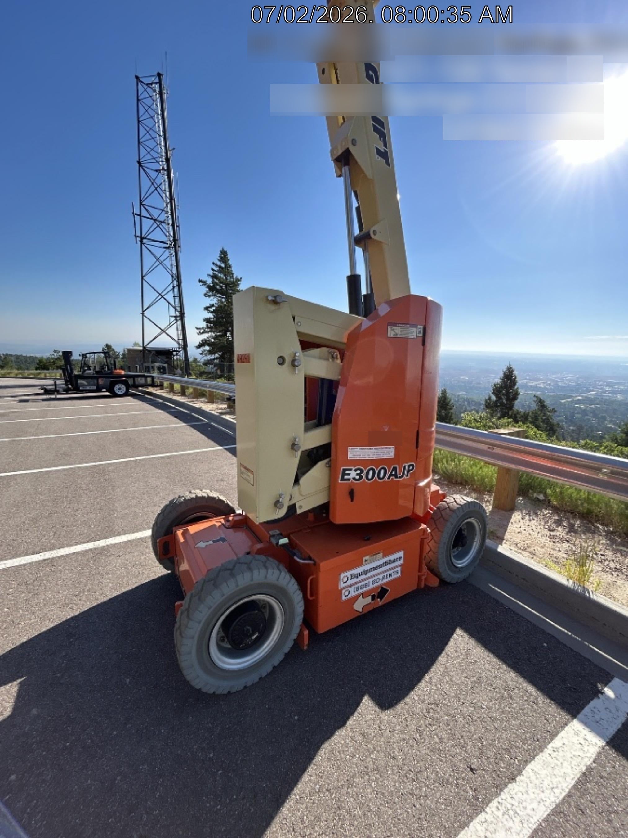 2019 JLG E300AJP