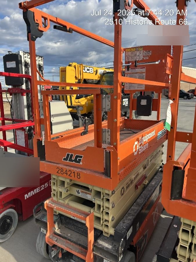 2022 JLG ES1932
