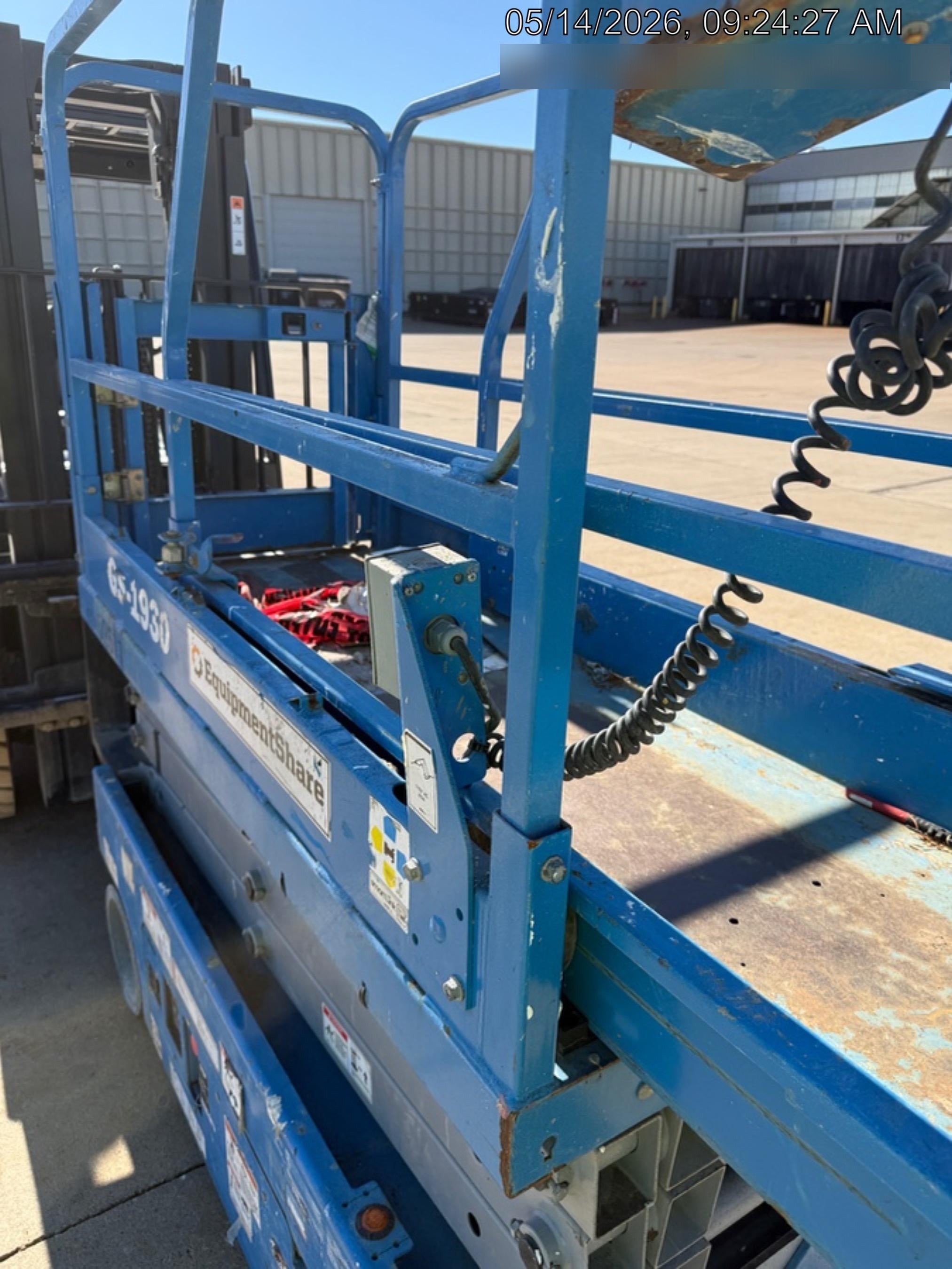 2020 Genie GS-1930 Solid Non Marking Tires, Beacon, Folding rails with half height swing gate
