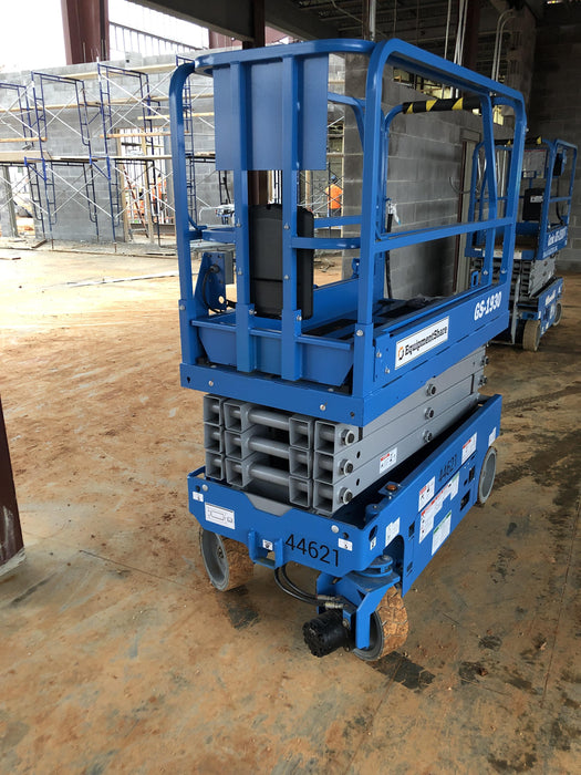 2019 Genie GS-1930 Fixed rails with chain Entry