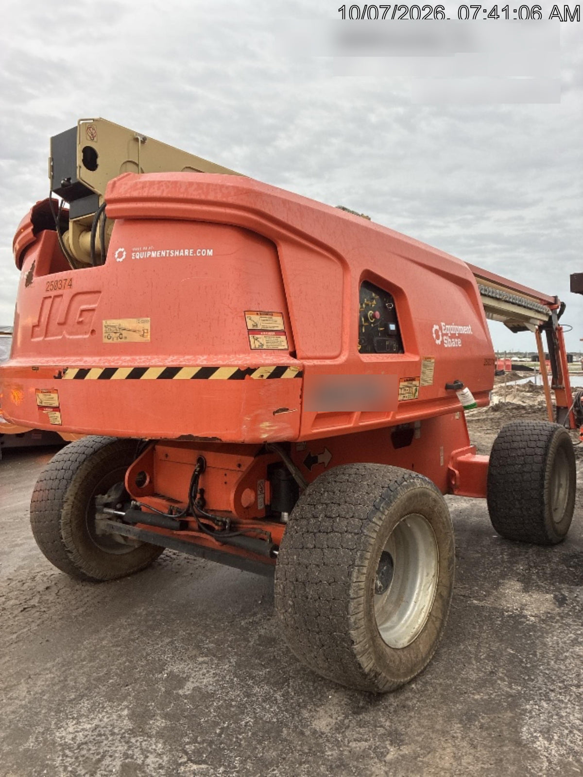2022 JLG 660SJ