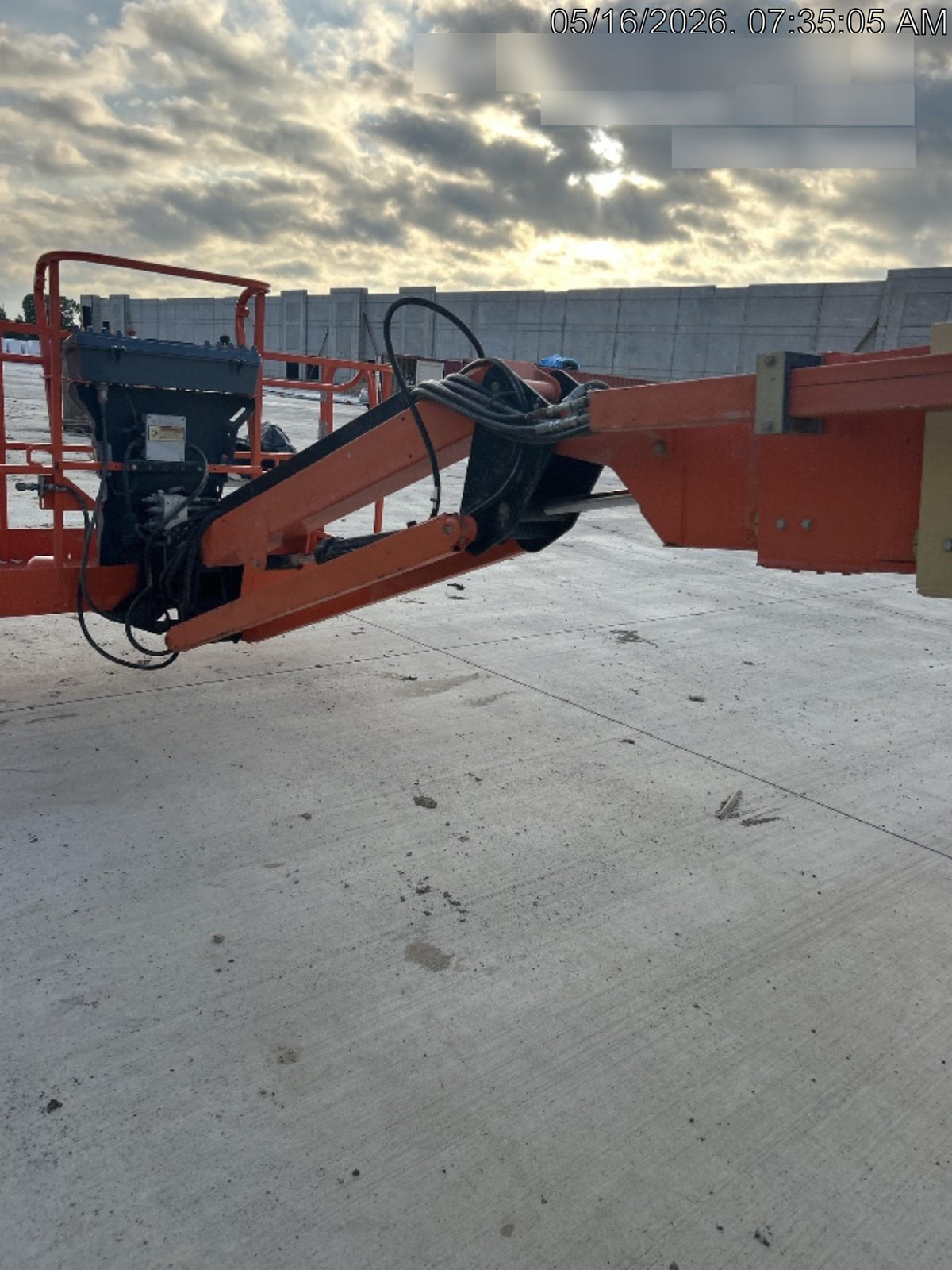 2016 JLG 660SJ