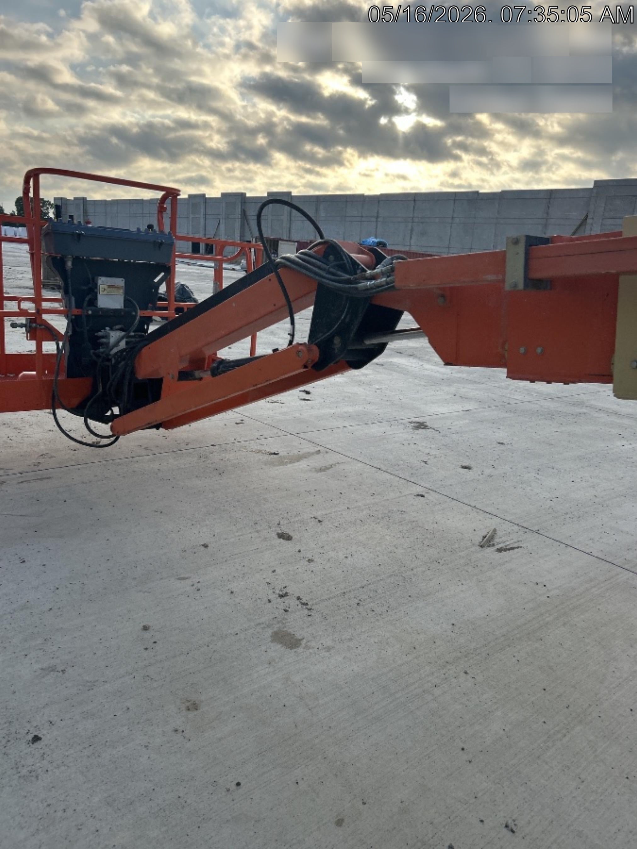 2016 JLG 660SJ
