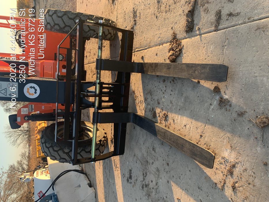 2020 Skytrak 8042 74 Hp, FF Tires, Work Lights, Beacon, Aux Hydraulics, Back up Alarm, Lifting Eye, ES Decals