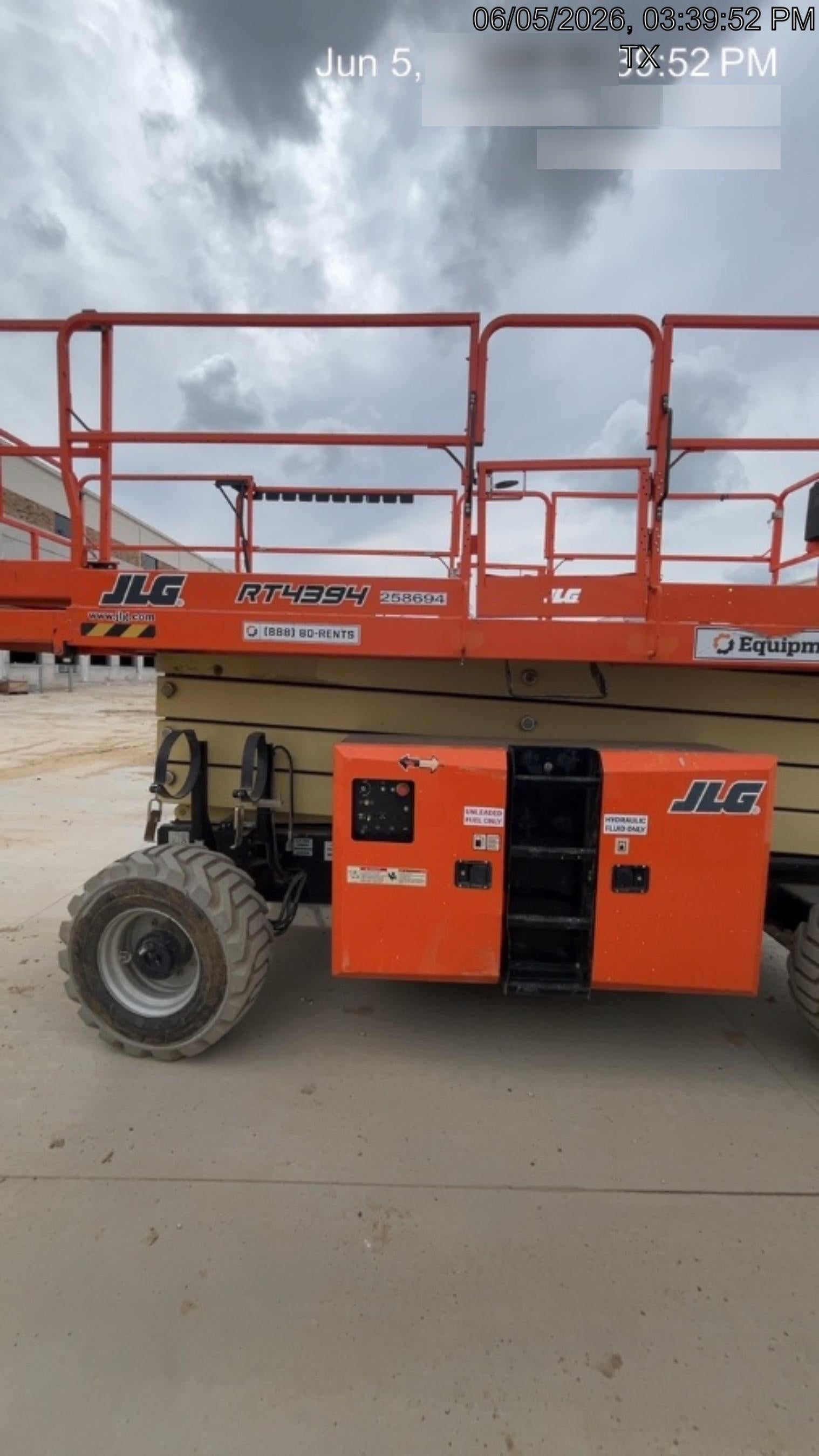 2022 JLG 4394RT