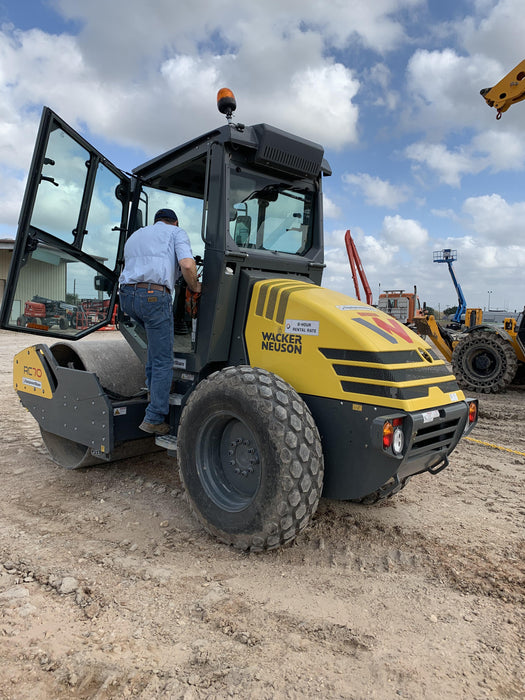 2021 WACKER NEUSON RC70