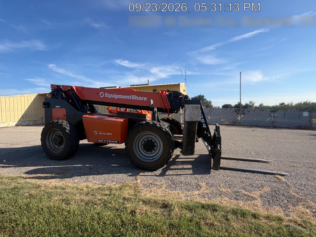 2023 SKYTRAK 12054