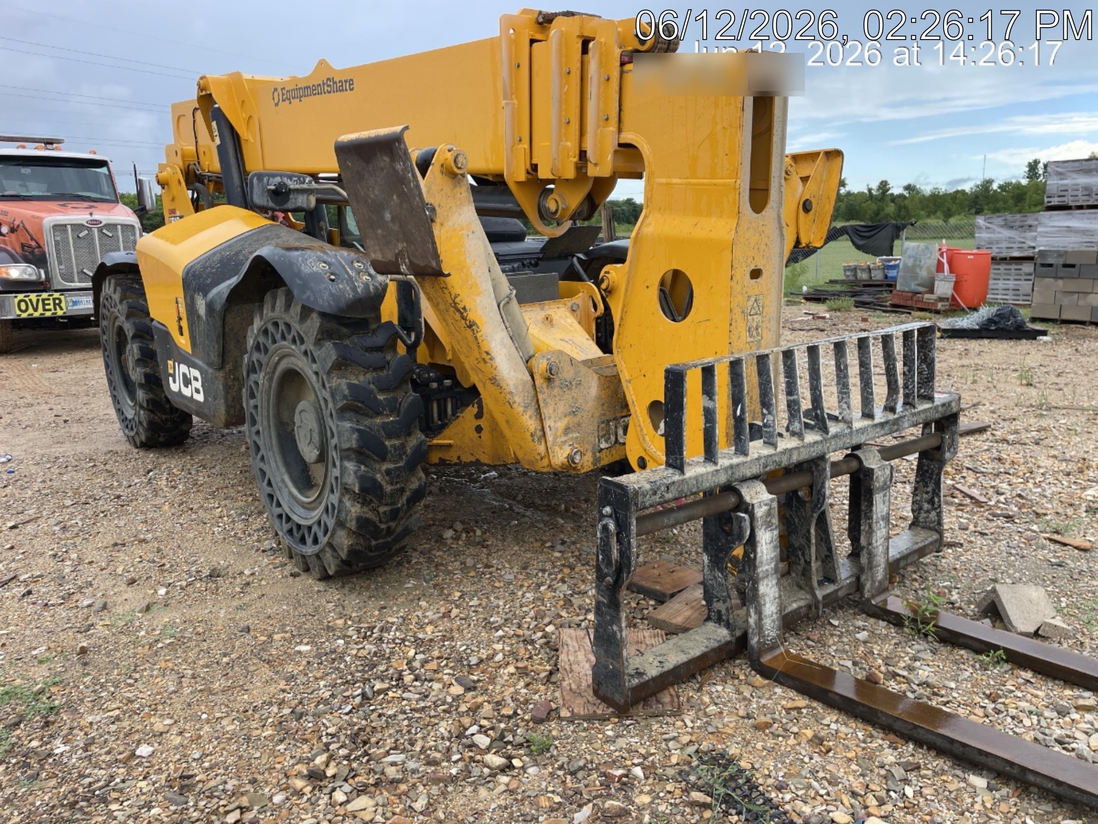 2023 JCB 510-56