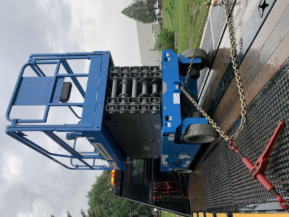 2019 Genie GS-4047 Folding rails with half height swing gate