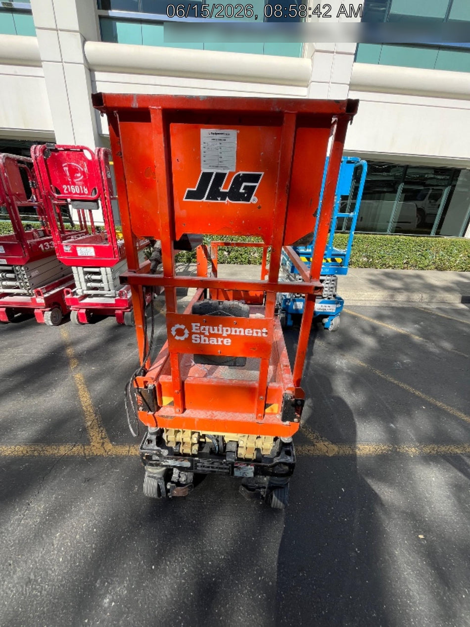 2022 JLG ES1330L