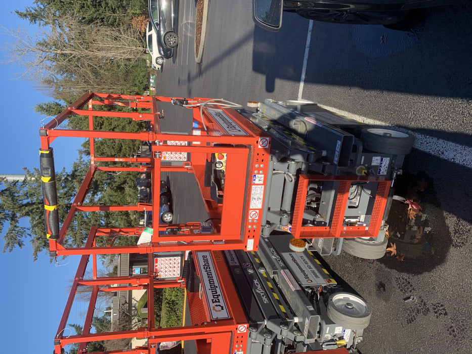 2020 Skyjack SJIII-3219 Solid NM Tires, Half height spring hinged entry gate, Dual Beacons, 800W Inverter