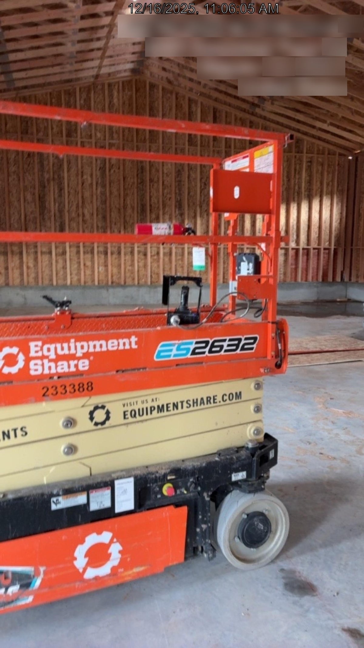 2022 JLG ES2632