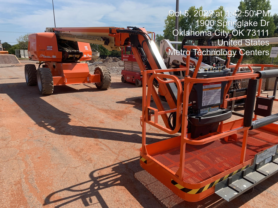 2022 JLG 660SJ