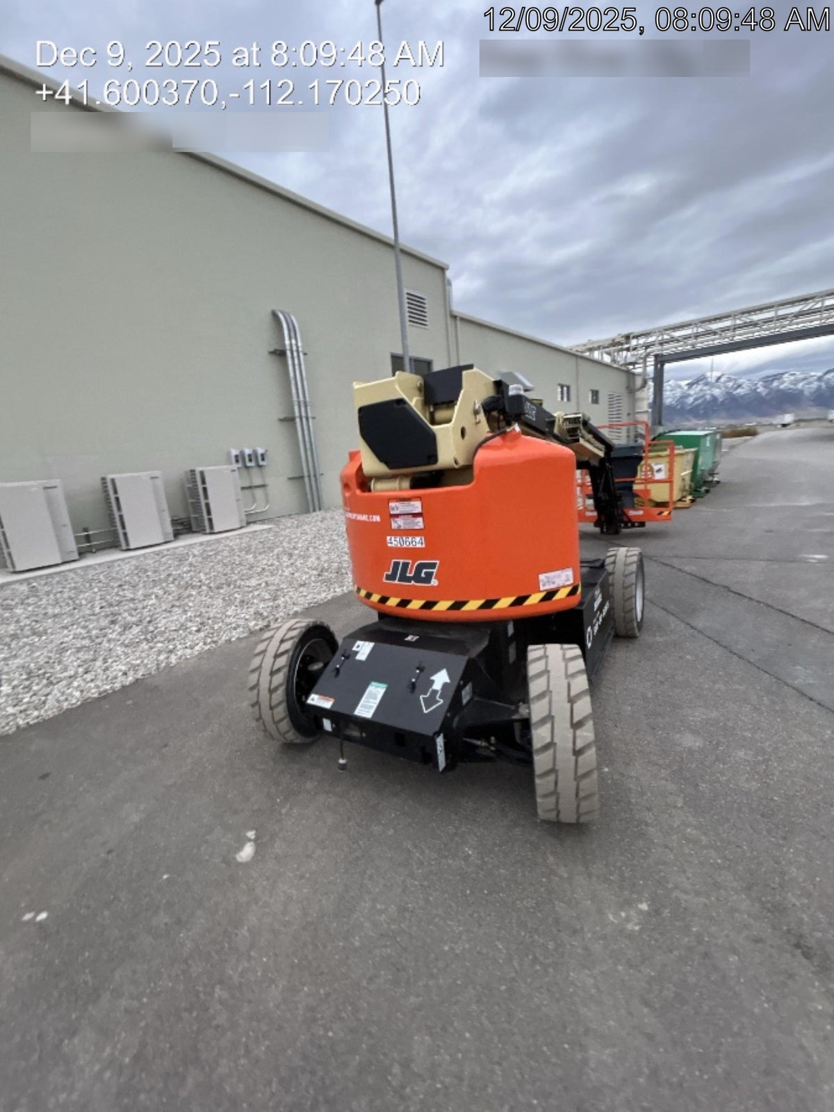 2024 JLG E450AJ