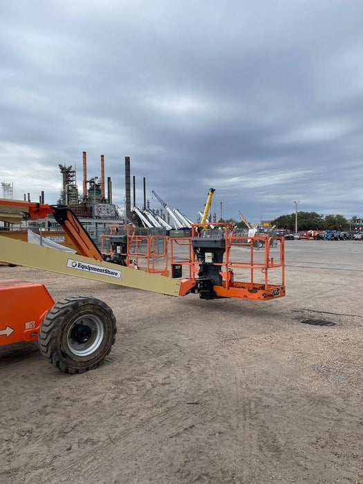 2019 JLG 400S