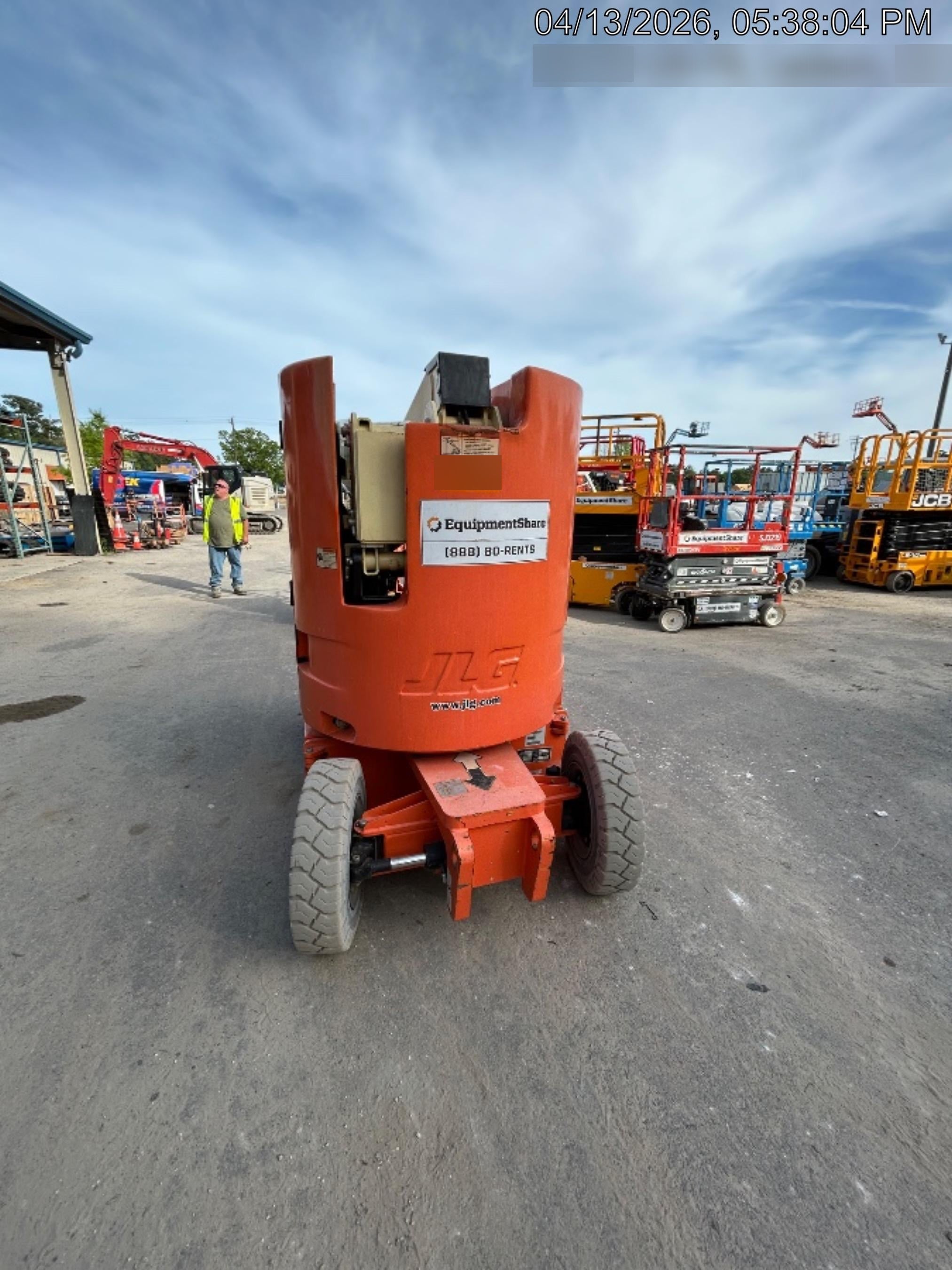 2019 JLG E300AJP