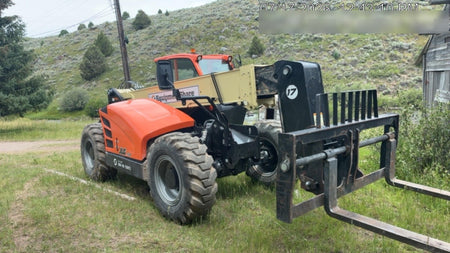 2023 JLG 1732