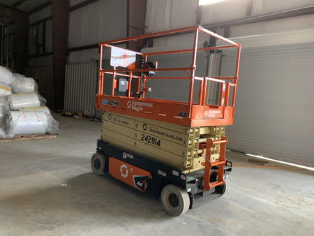 2022 JLG ES3246