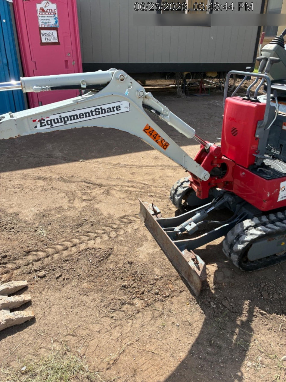 2022 TAKEUCHI TB210R