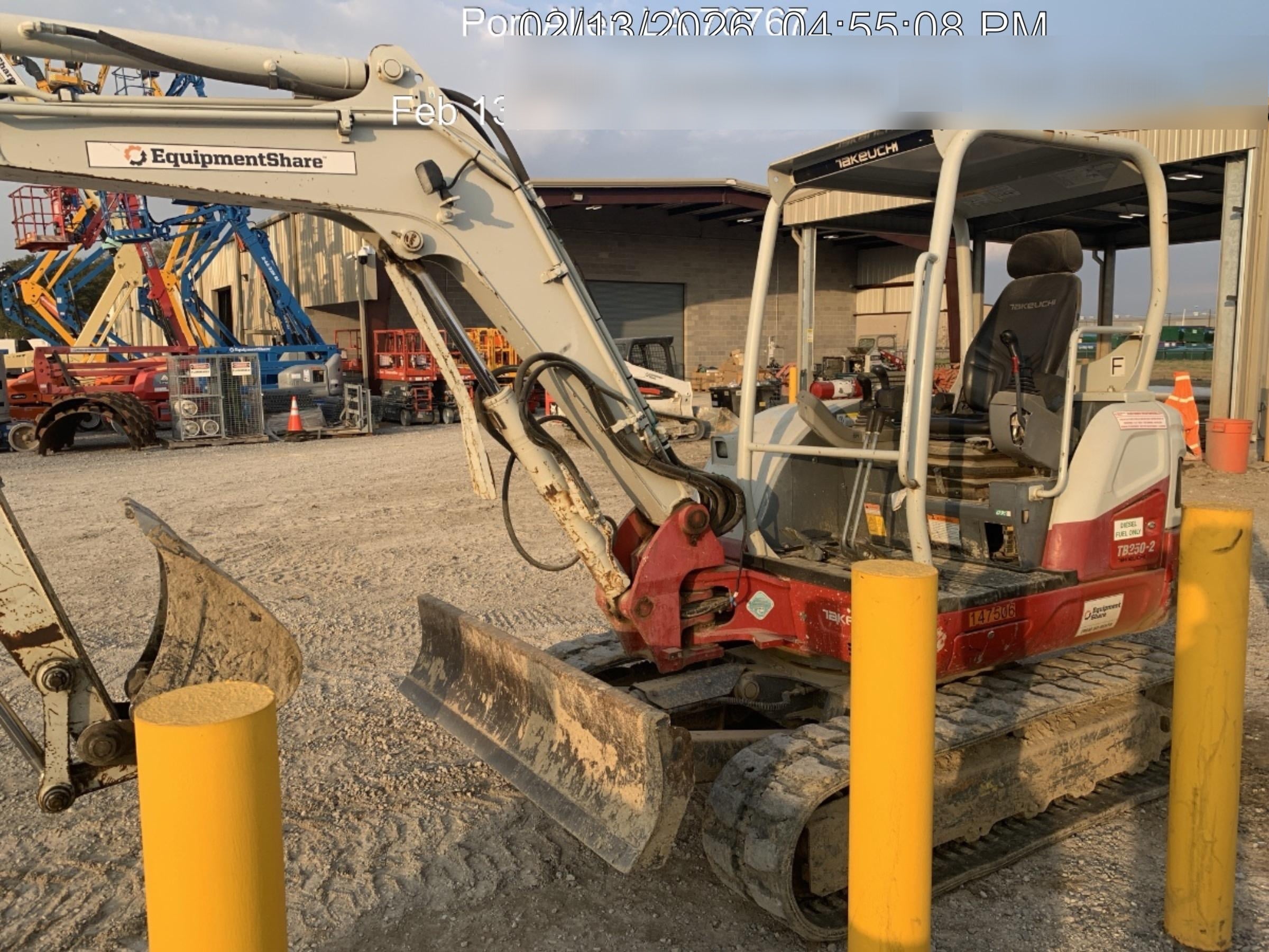 2021 TAKEUCHI TB250-2