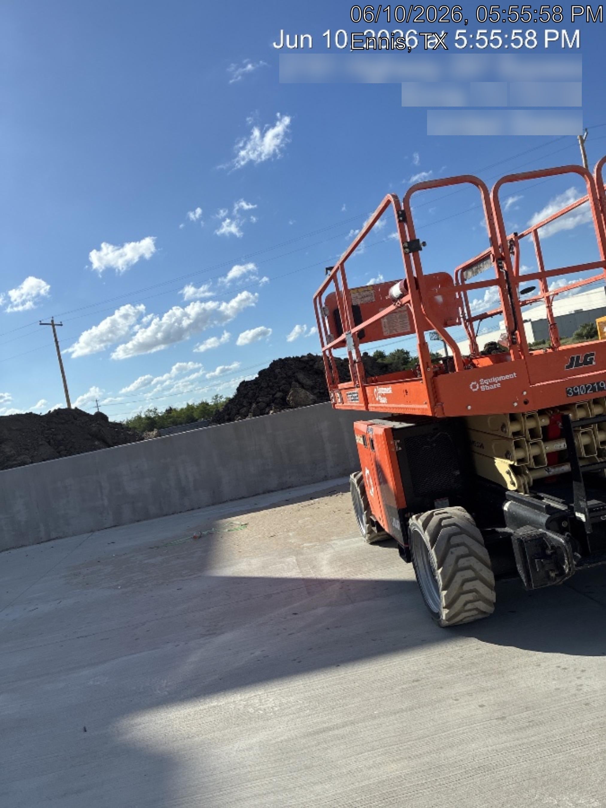 2024 JLG RT2669