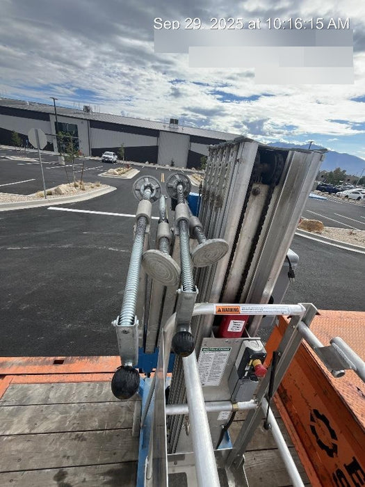 2022 GENIE AWP-30S DC