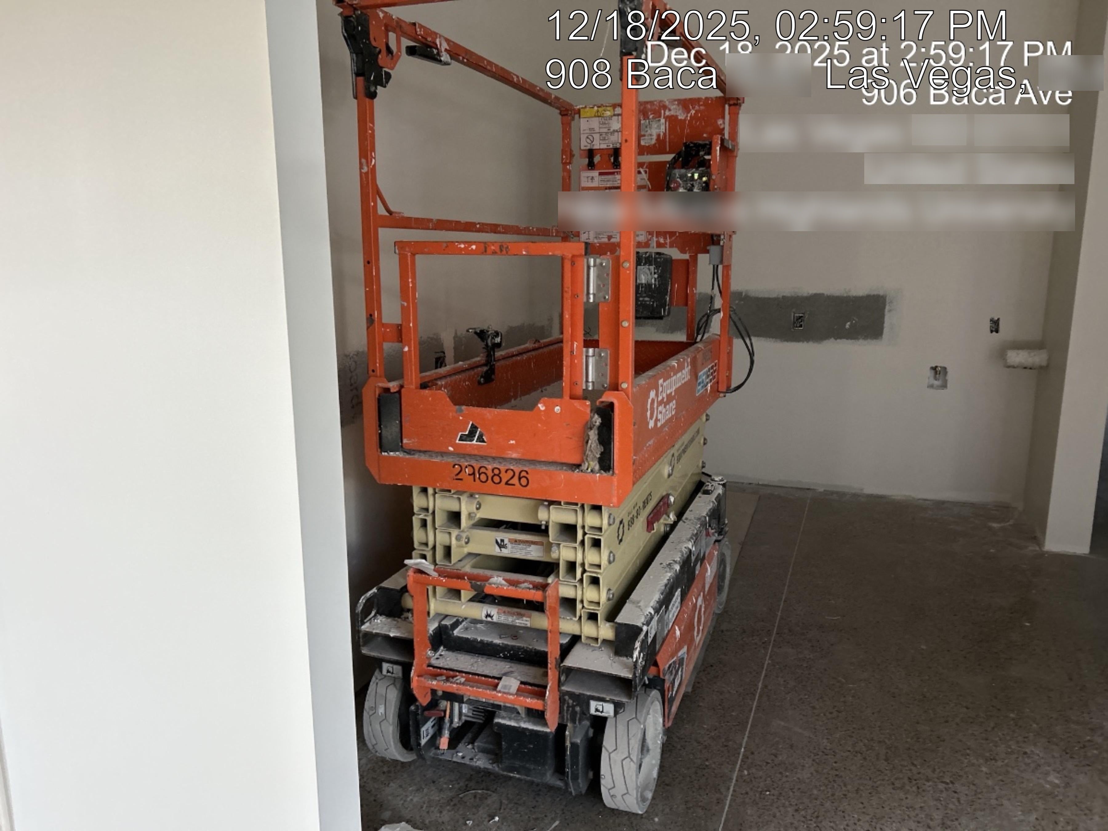 2023 JLG ES1932