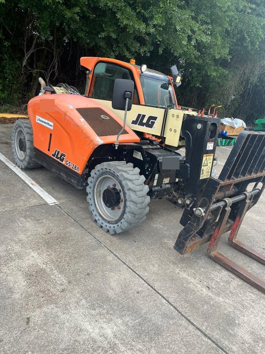 2020 JLG G5-18A Cab/Heat/Air, NM Solid Tires, Beacon w/48" Carriage, 48" Pallet Forks