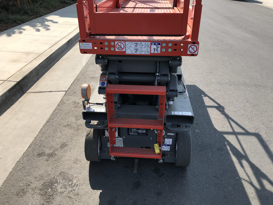 2020 Skyjack SJIII-3219 Solid NM Tires, Half height spring hinged entry gate, Dual Beacons, 800W Inverter