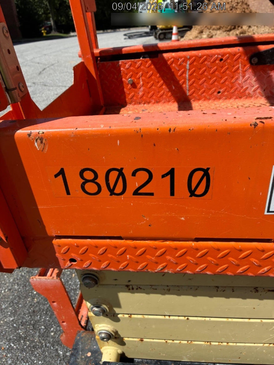 2021 JLG ES1932