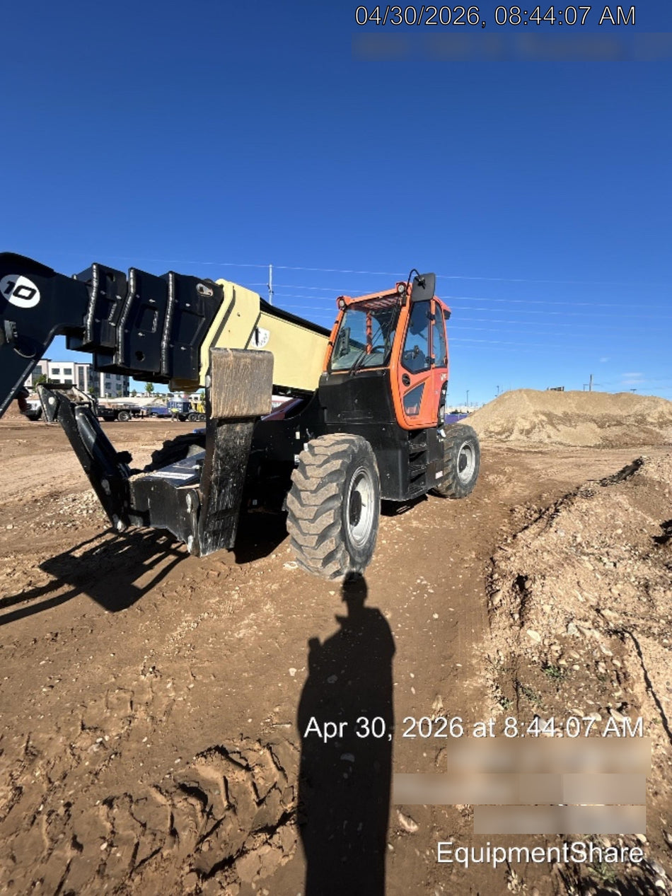 2022 JLG 1075