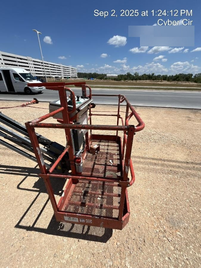2017 Skyjack SJ46 AJ Skyjack 46AJ, Diesel Engine, Foam Filled Tires, 30x72" Platform, Extended Warranty 5yr/5k hr