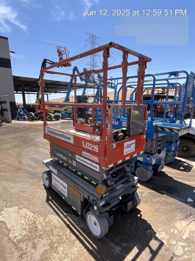 2022 SKYJACK SJ3219