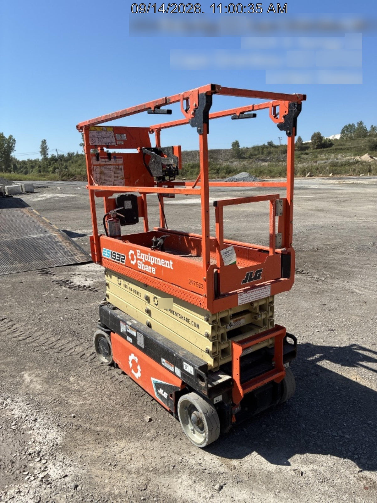 2023 JLG ES1932