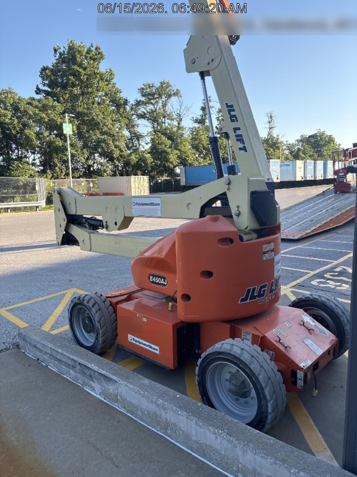 2019 JLG E450AJ