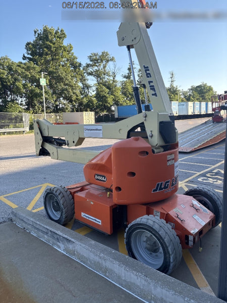 2019 JLG E450AJ