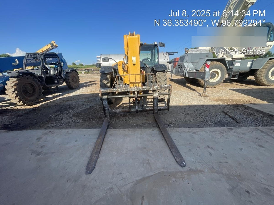 2018 JCB 509-42 74 HP w/CAB/HVAC, Beacon, Aux Hydraulics, Worklights, Solid Tires