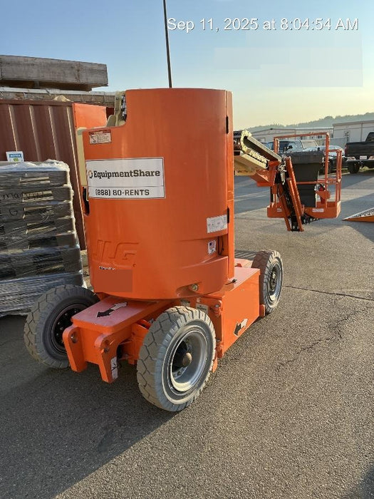 2019 JLG E300AJP