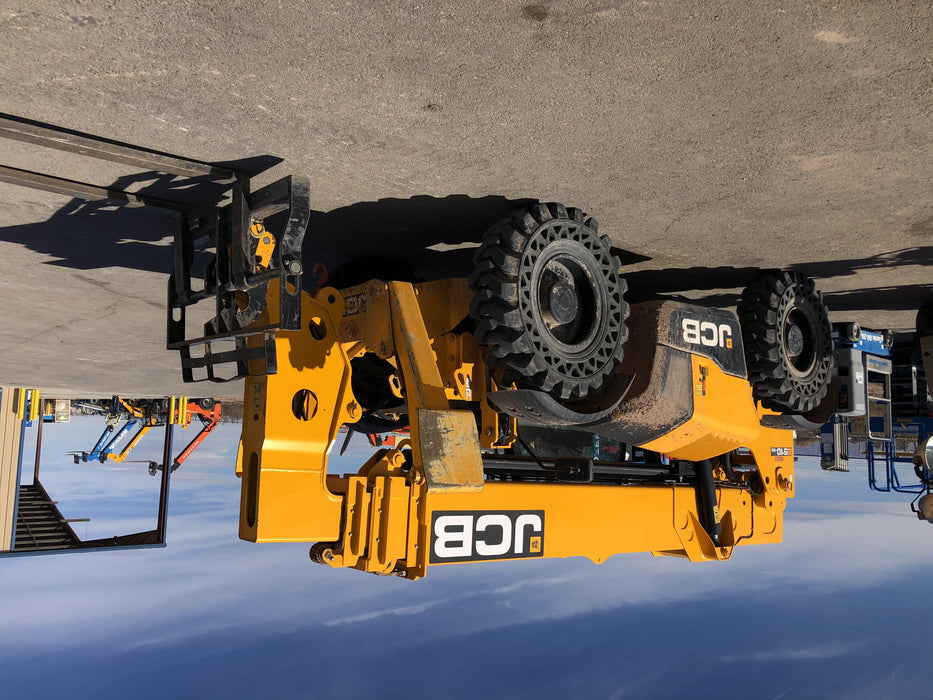 2020 JCB 510-56 Canopy, 74 HP, Solid Tires, STD Worklight, Beacon, Aux Hydraulics, Lifting Eye, Back up Alarm w/66" Carriage/60" Forks