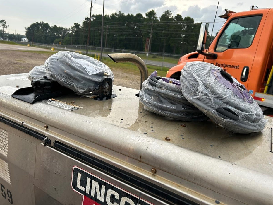 2019 Lincoln Electric Vantage 322 Lincoln Vantage 322 Welder w/Trailer, Light Kit, Cable Rack