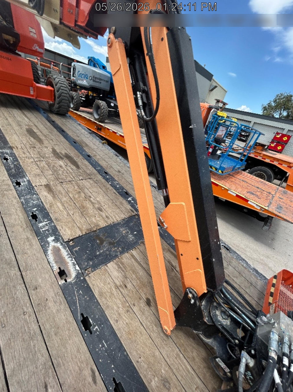 2022 JLG 660SJ