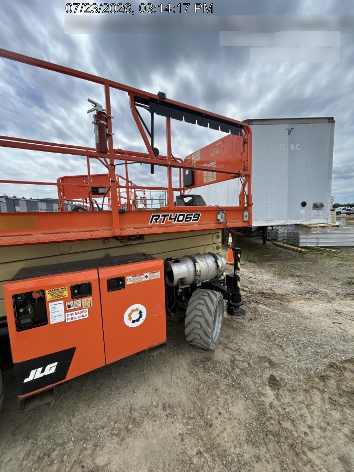 2021 JLG RT4069