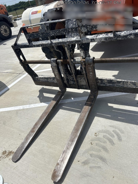 2019 Skytrak 6036 Canopy, Solid Tires, LED Work Lights, Beacon w/72" Carriage, 48" Pallet Forks