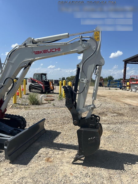 2024 TAKEUCHI TB235-2RA