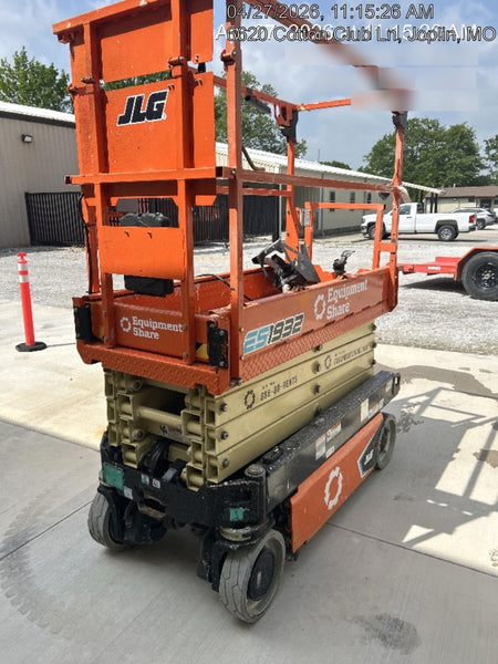 2022 JLG ES1932