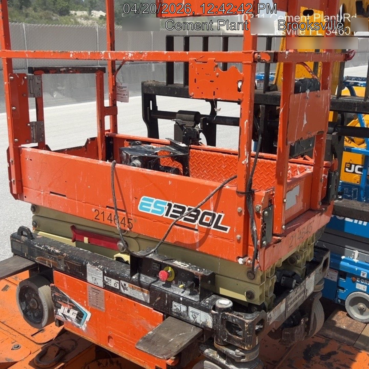2022 JLG ES1330L