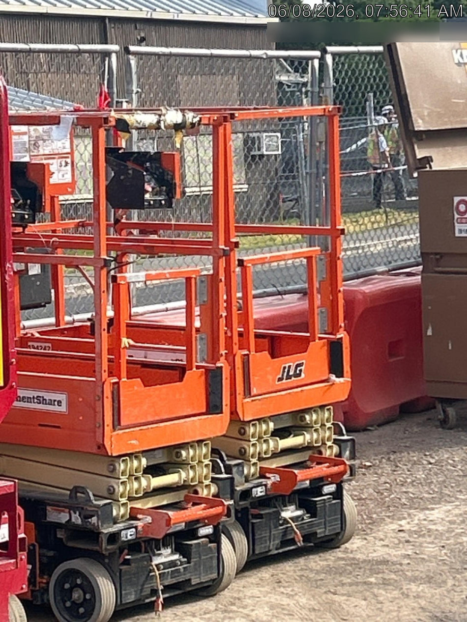 2022 JLG ES1330L