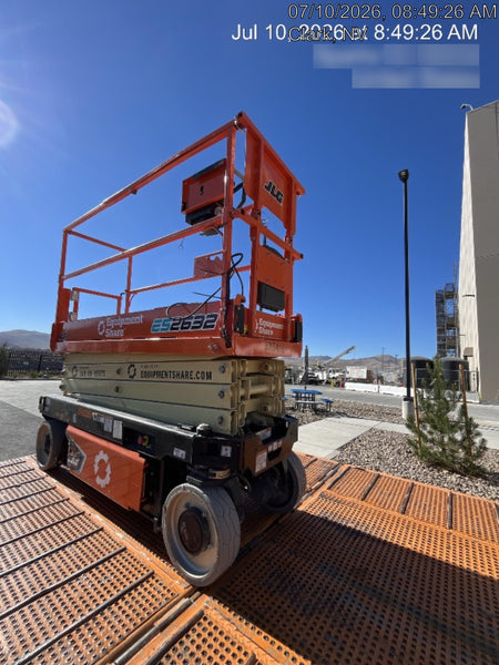 2023 JLG ES2632