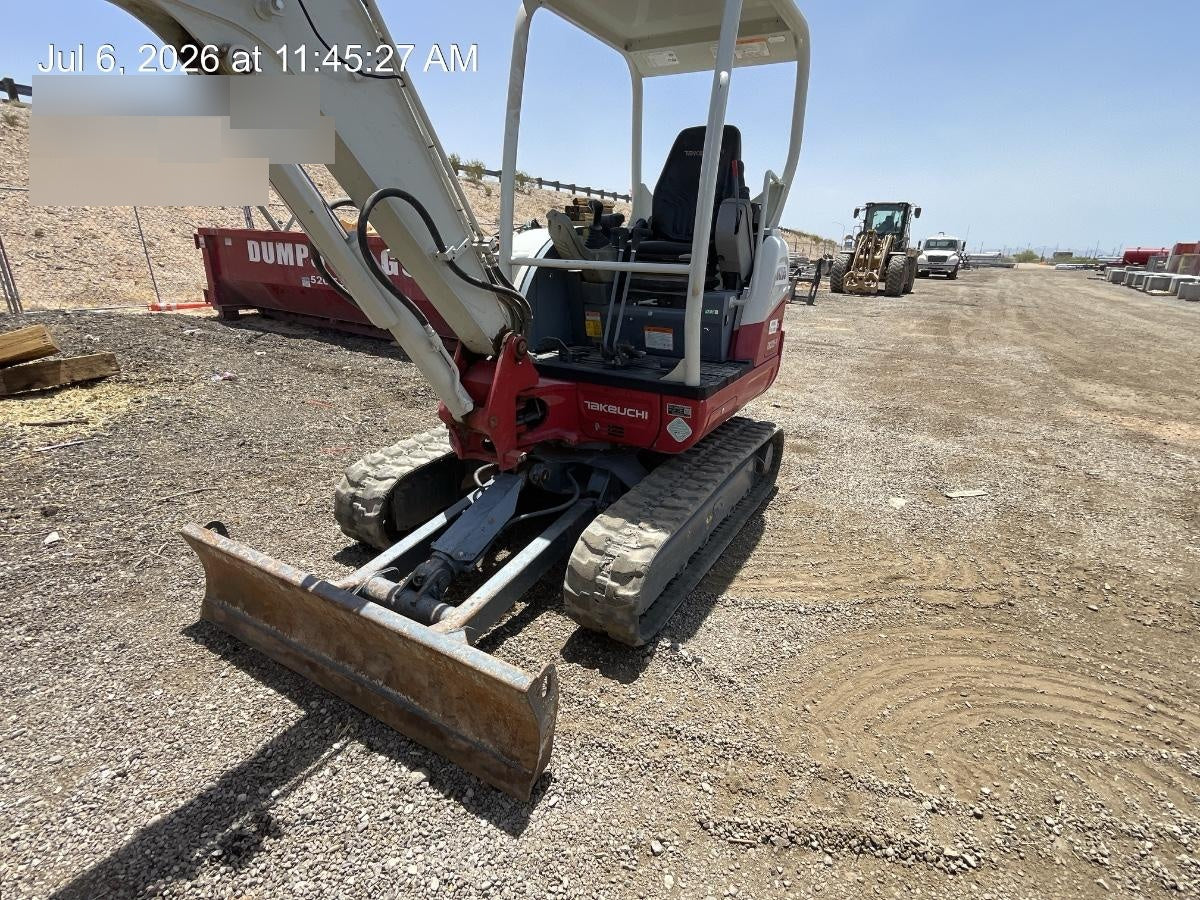 2021 TAKEUCHI TB235-2R