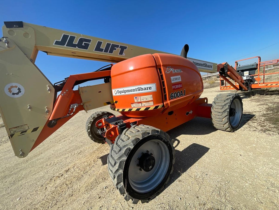 2021 JLG 600AJ